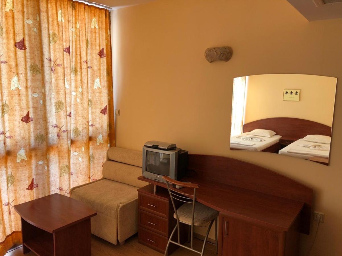 Hotel Black Sea Dreams เนเซบาร์ ภายนอก รูปภาพ