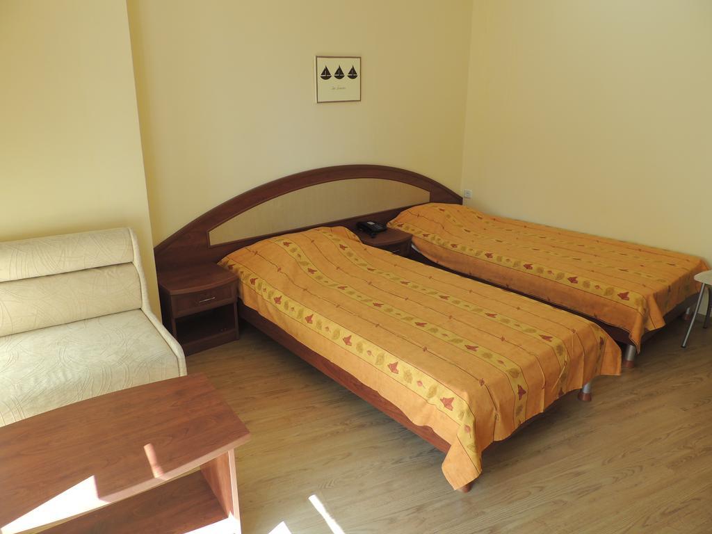 Hotel Black Sea Dreams เนเซบาร์ ภายนอก รูปภาพ