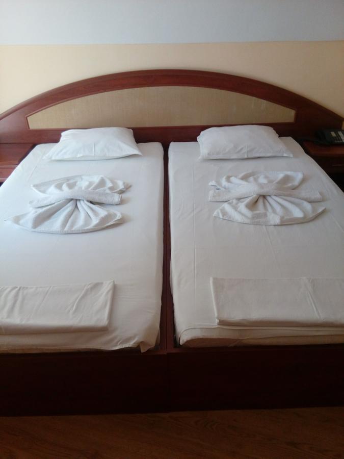 Hotel Black Sea Dreams เนเซบาร์ ภายนอก รูปภาพ